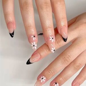 Elegant Black and White Floral Press On Nails